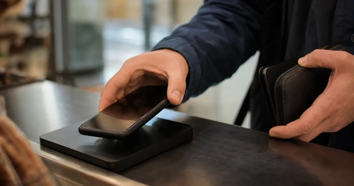 Mobile Payment wächst: Warum Karte und Bargeld trotzdem bleiben