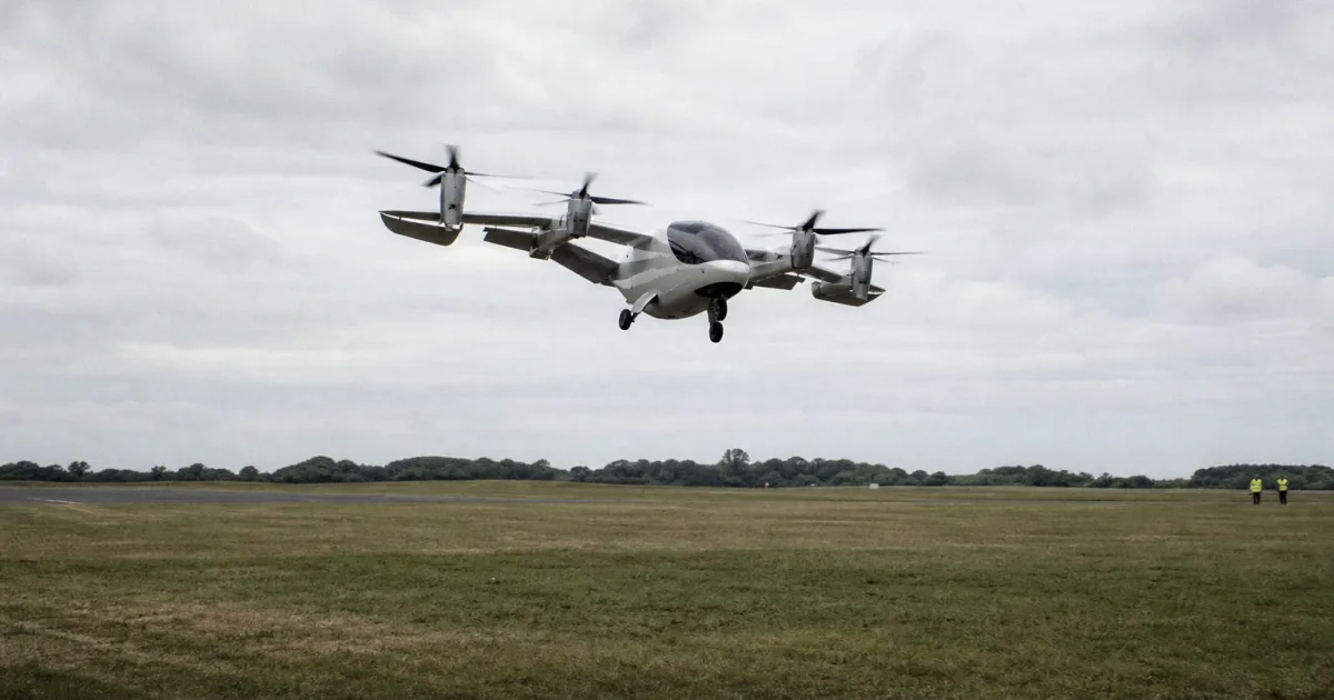 Senkrecht starten, mit Flügeln weiterfliegen: Was Vertical in Farnborough gezeigt hat