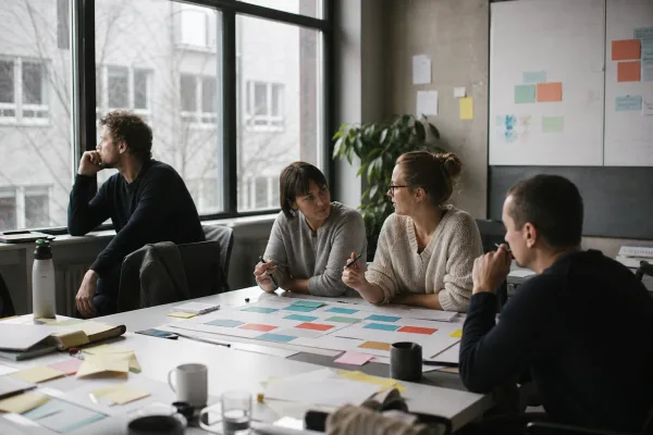 Ein Fünftel weniger Beschäftigte: Warum monday.com seine Teams für KI umbaut