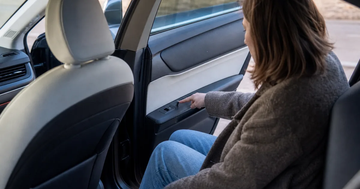 Warum elektrische Autotüren neu geregelt werden könnten: Die USA prüfen den Notausstieg