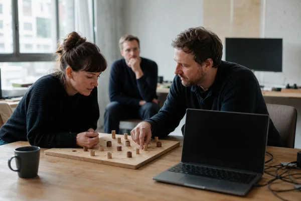 OpenAI stellt GPT-Red vor: KI sucht im Selbstspiel nach Prompt-Injection-Schwachstellen