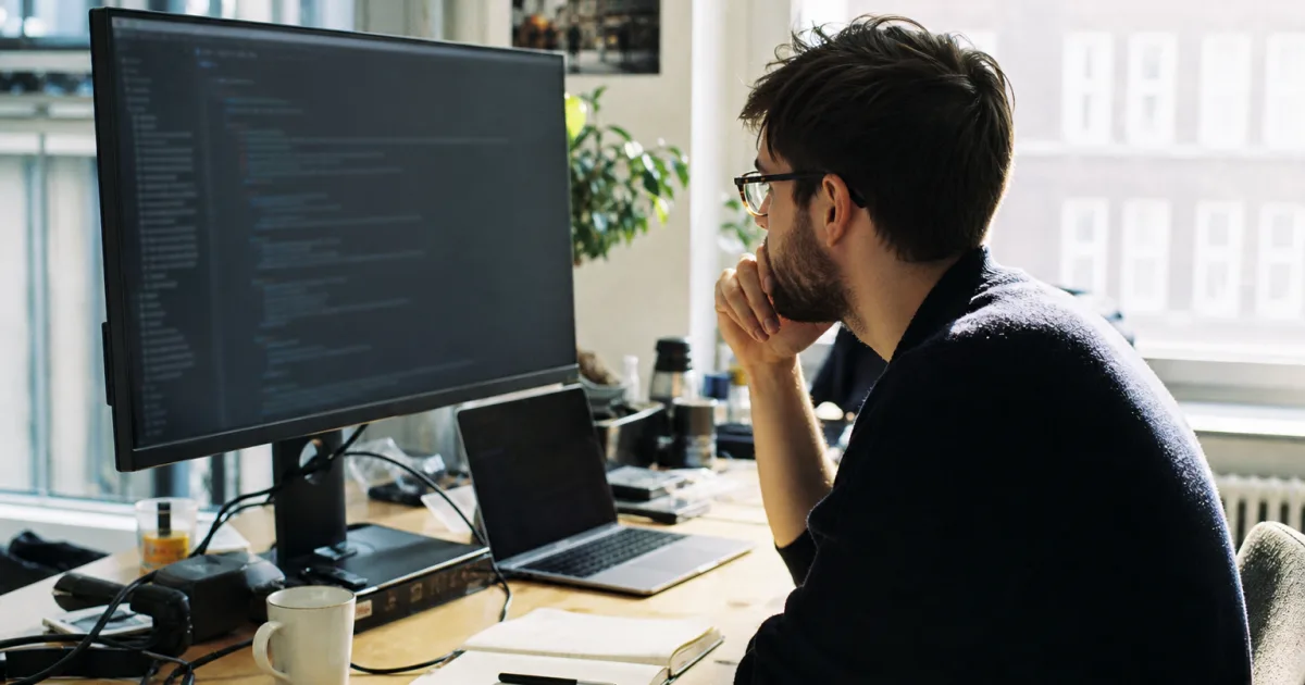 Amazon Q Developer: CVE-2026-12957 macht MCP-Konfigurationen riskant