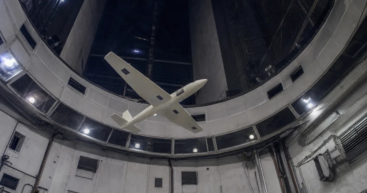 Wenn Drohnen ins Trudeln geraten: Was NASAs neuer Windkanal über Flugstabilität zeigen kann