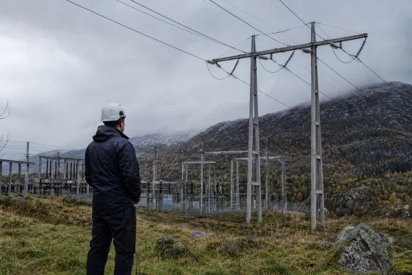 Netzbau in halber Zeit? Was Norwegens angekündigte Zwei-Jahres-Frist wirklich erfasst
