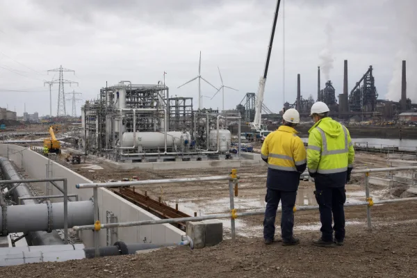 Wasserstoff für Stahl und Chemie: Europas Zielpfad hängt an investierbaren Projekten