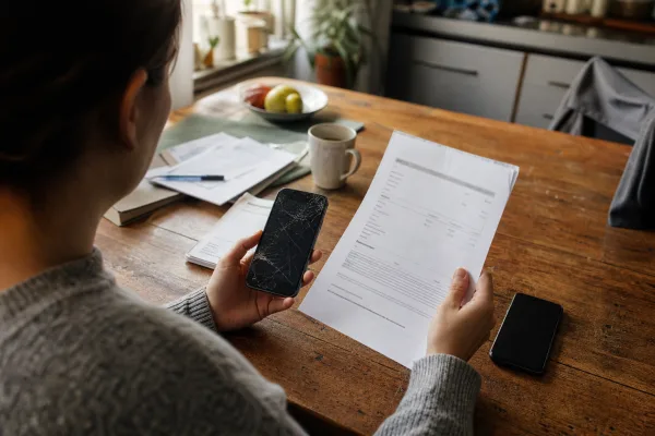 Kaputtes Handy? Was das neue EU-Recht seit dem 31. Juli bei Reparatur und Neukauf ändert