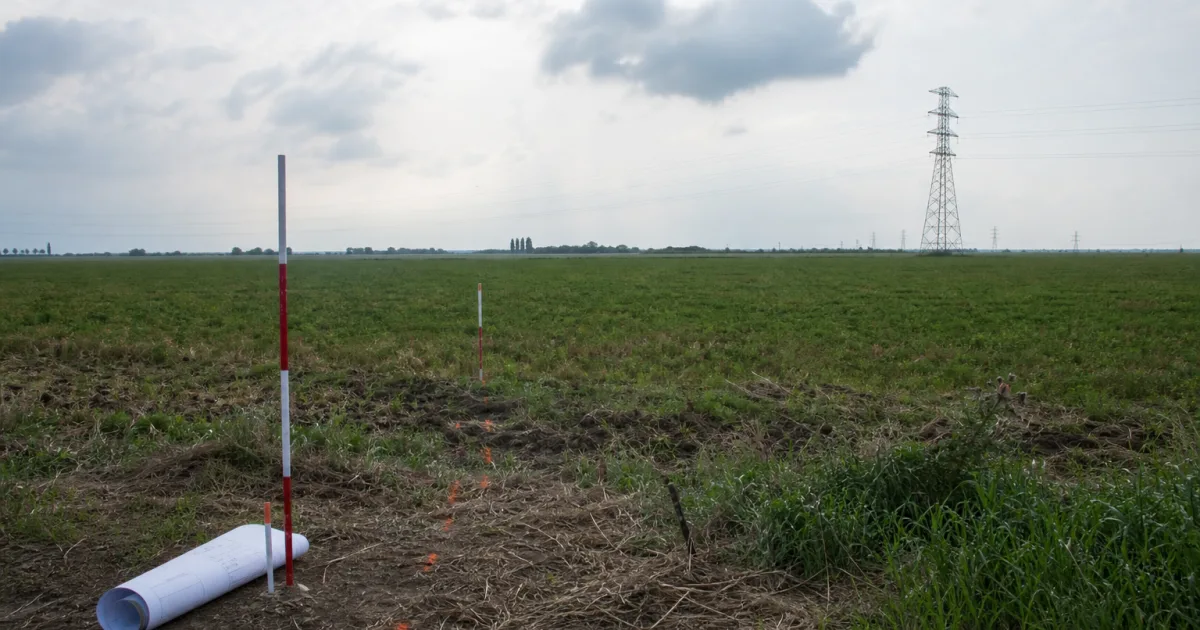 Schon ein Kraftwerk? Was Beacon Fen mit 400 MW Solar und 600 MVA Speicher wirklich genehmigt bekam