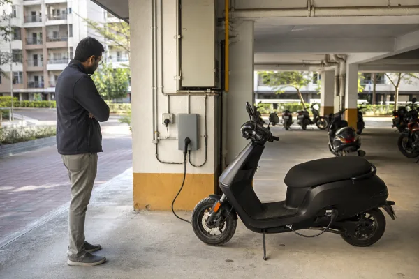 Ather startet den Konarc für ₹99.999 – Reichweite und Ladezugang bleiben der Praxistest