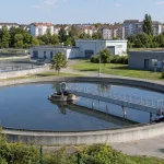 Abwasserwärme: Warum ein großes Klärwerk allein nicht reicht